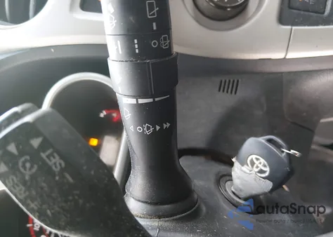 2010 Toyota Matrix S z USA, uszkodzony, nr VIN 2T1LE4EE6AC017046